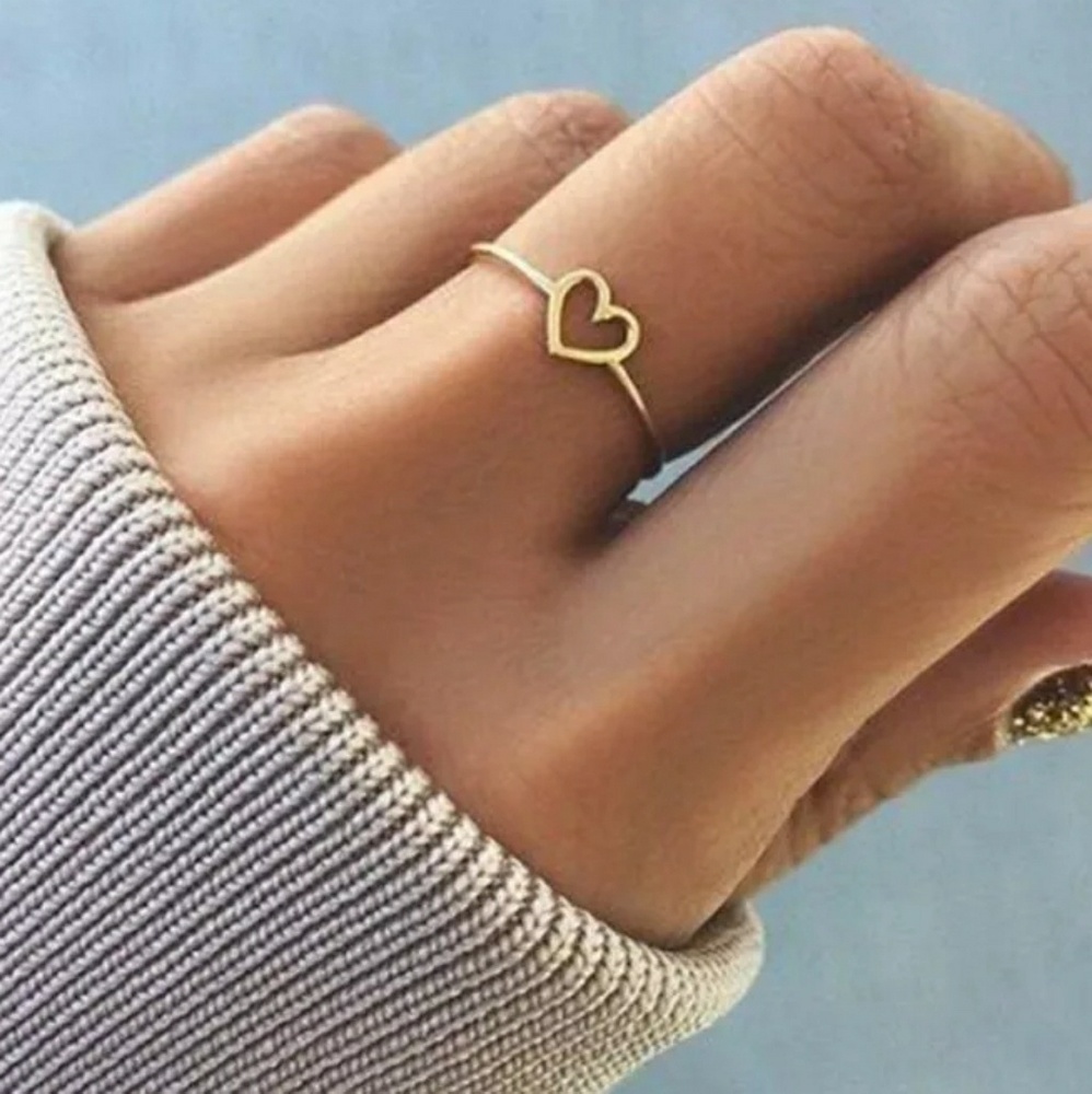 Rose Gold Heart Shape Ring - Picture 2 of 2